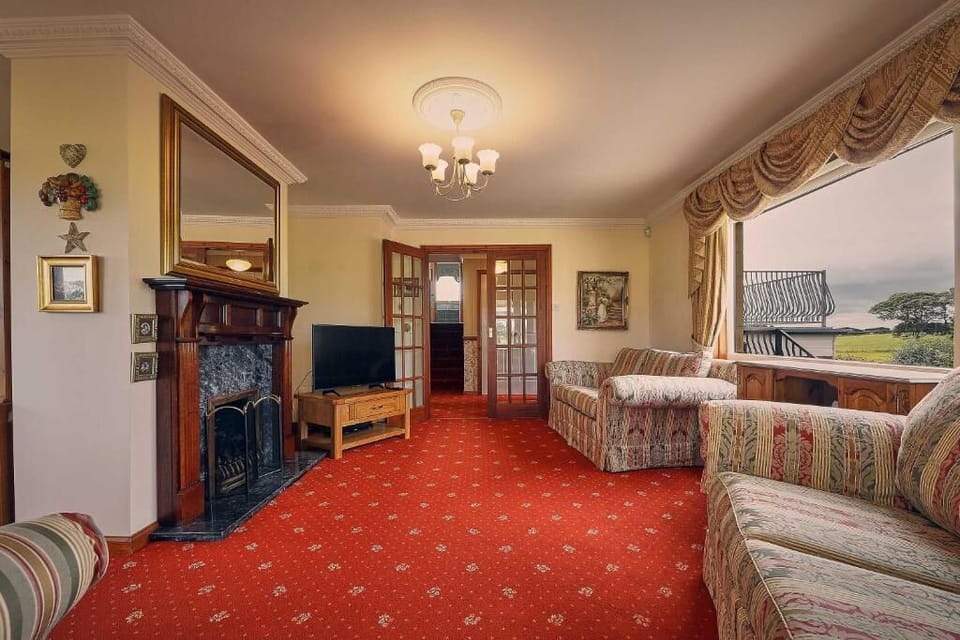 Cheviot View, North Sunderland - Host & Stay