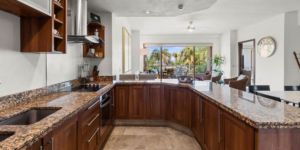Fully equipped kitchen