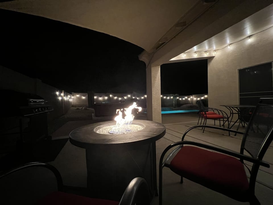 Relax in the evening around the fire pit, s’mores anyone?! 