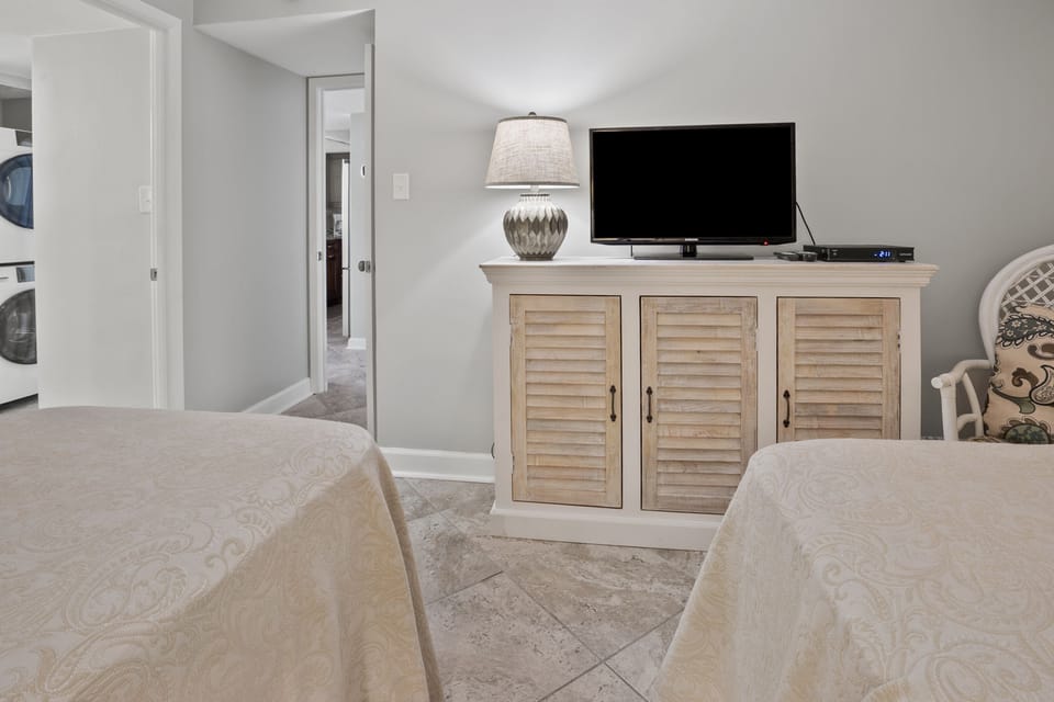Indoors, Screen, Entertainment Center, TV, Furniture