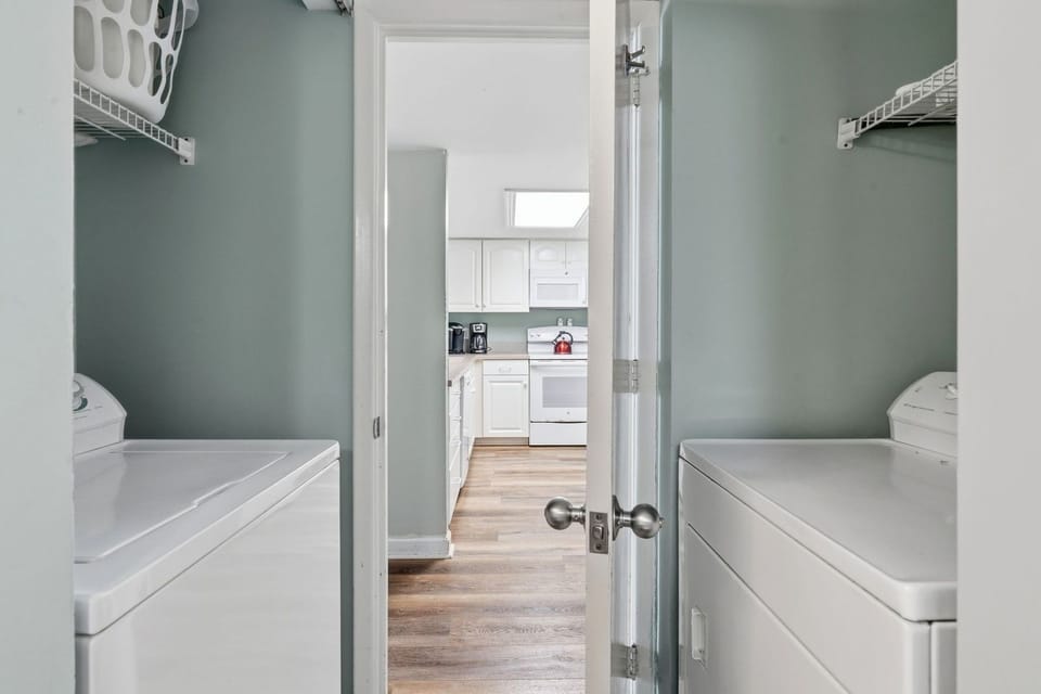 Indoors, Appliance, Washer, Floor, Flooring
