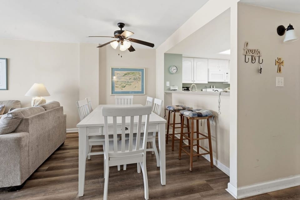 Architecture, Building, Dining Room, Dining Table, Furniture