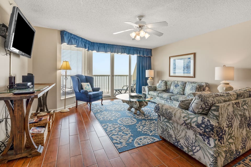 Furniture, Indoors, Living Room, Home Decor, Table