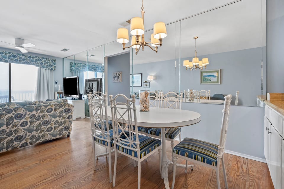 Dining Room, Dining Table, Furniture, Indoors, Table
