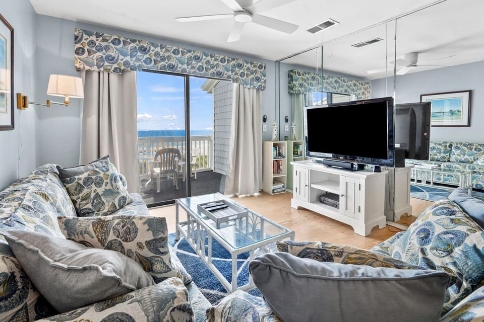 Screen, Architecture, Building, Furniture, Indoors