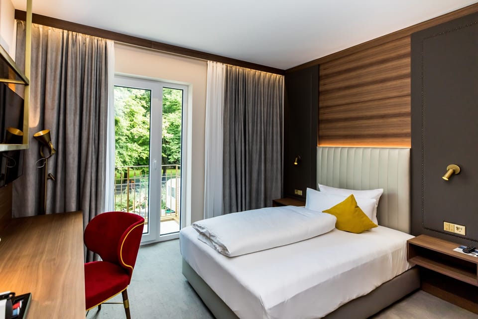 Superior Single Room | Hypo-allergenic bedding, minibar, in-room safe, desk
