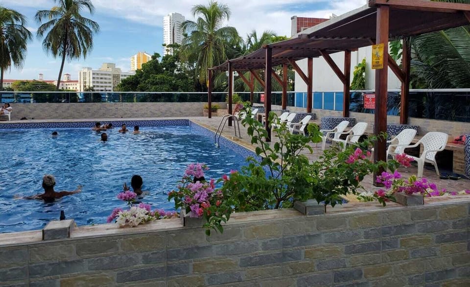 2 outdoor pools