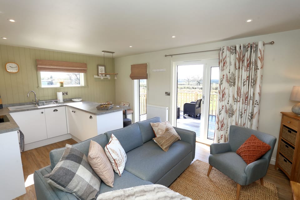 Cottage | Living room | Fireplace