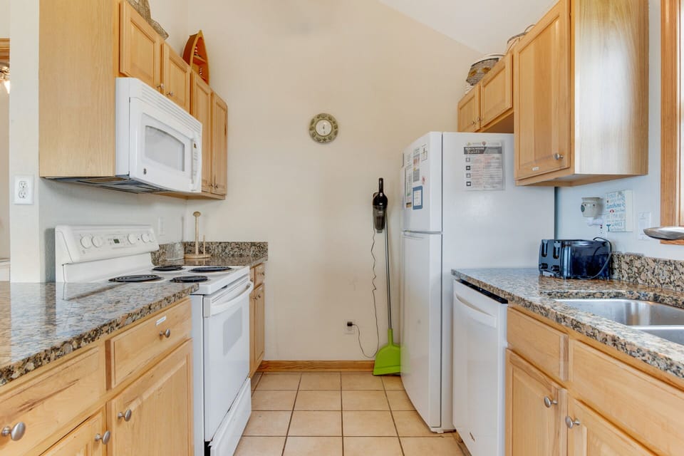 Whip up a delicious meal that the whole family will love in the modern Kitchen.