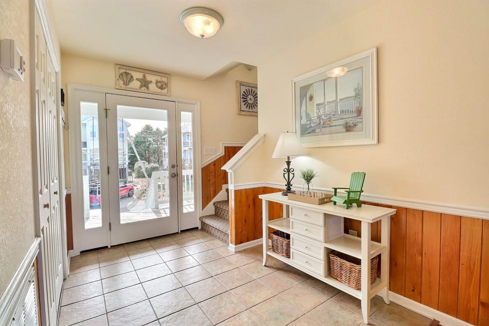 You'll find the main entry into the home on the middle level.