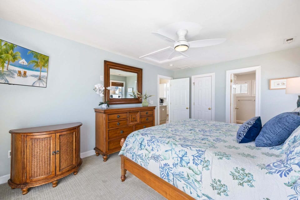 Get some rest in the Top-Level King Master Bedroom! (New bed frame and mattress!)