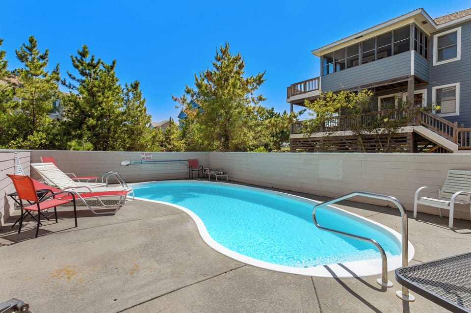 Pool area