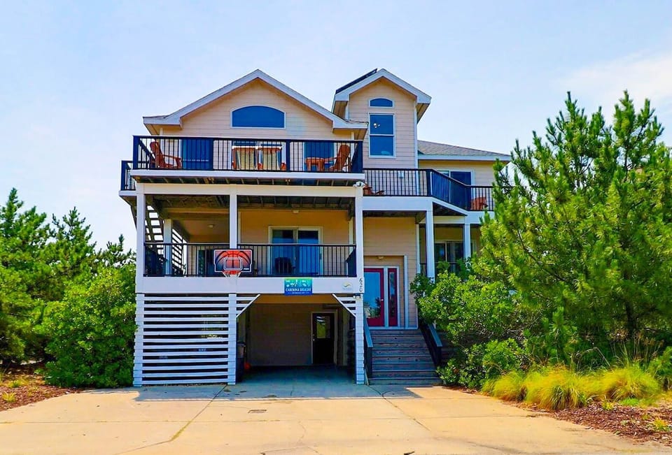 Front exterior of Carolina Delight.