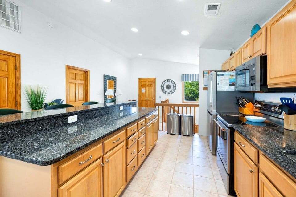 TL: Kitchen