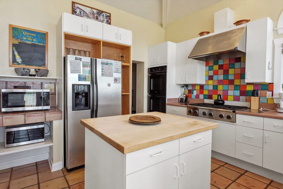 The beautiful, spacious Kitchen is ideal for whipping up an unforgettable meal that the whole family will enjoy.