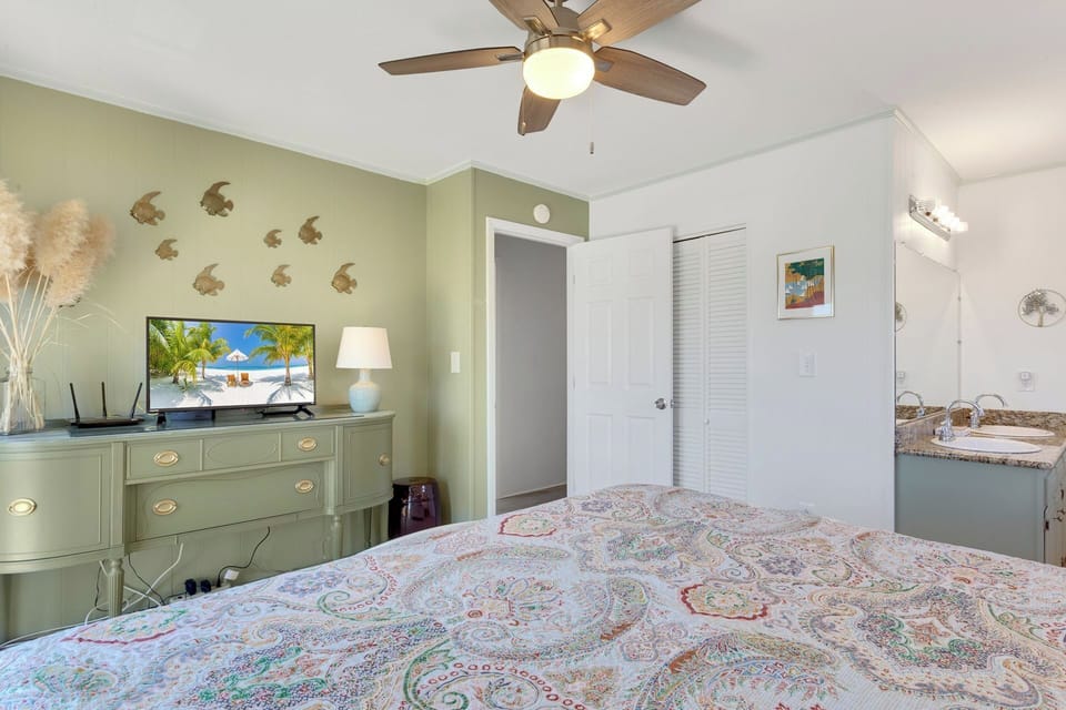 The King Master Bedroom blends convenience and comfort for all your needs!