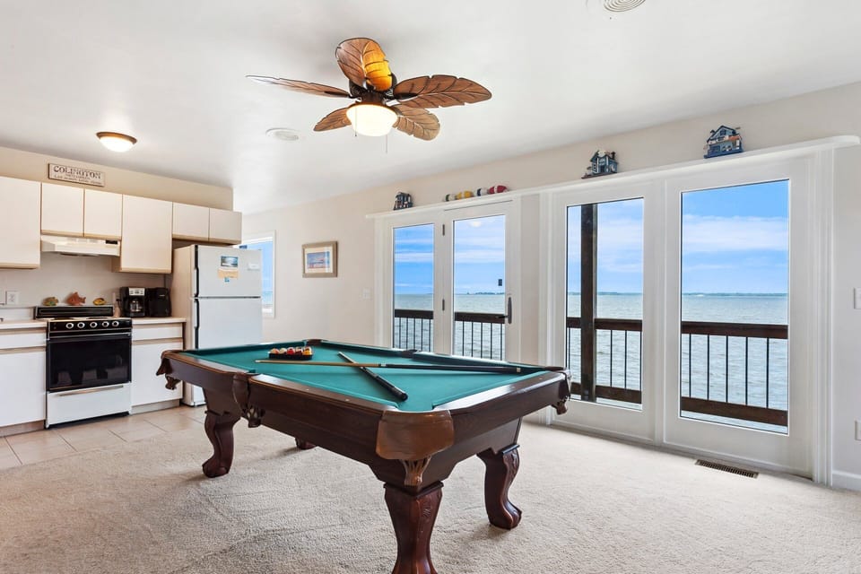 Pool table