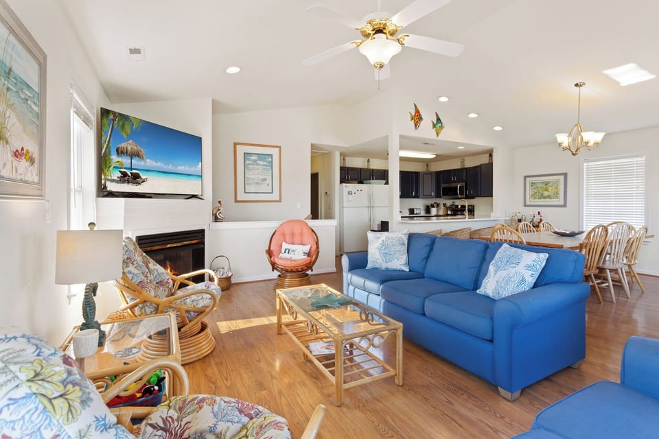 Gather together in the Living Area with a Fireplace for a board game or head over into the nearby Lounge Area for family movie night.