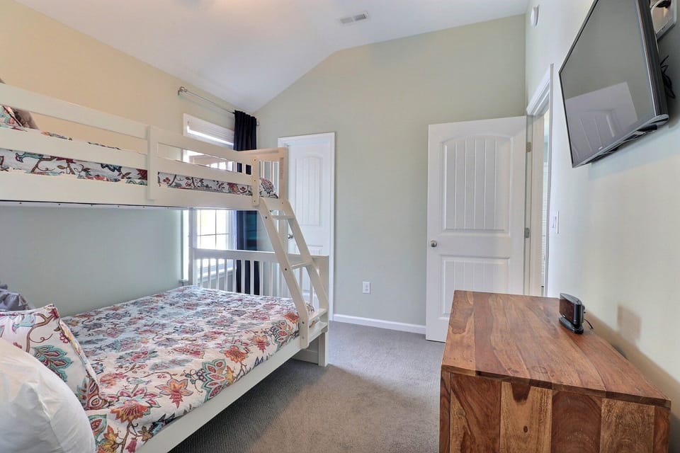 Bunk Bedroom