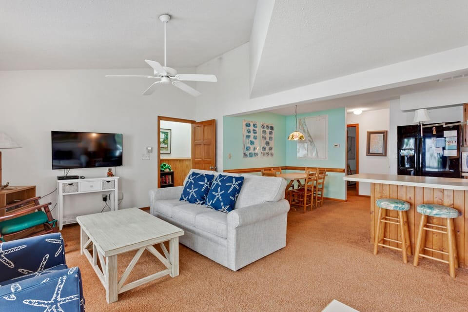 Living and kitchen