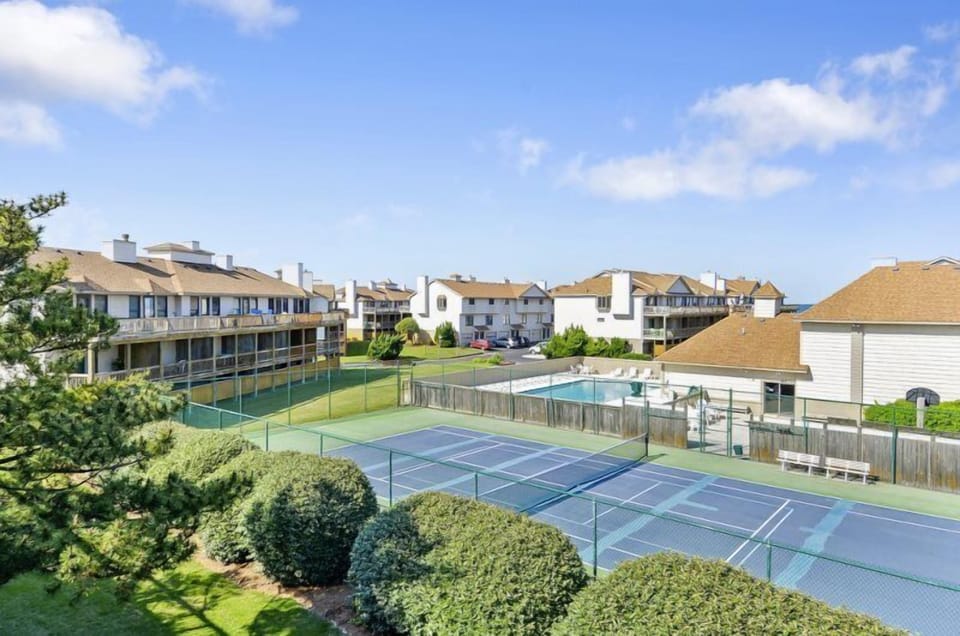 Community Tennis