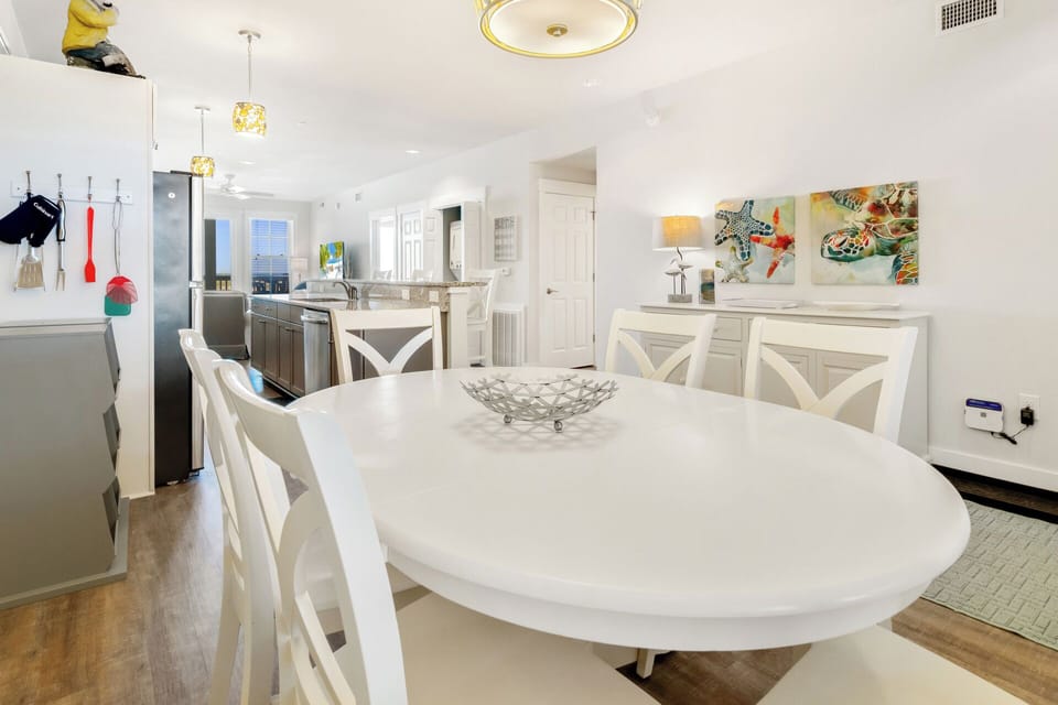 Eat together in the open-concept Dining Area!