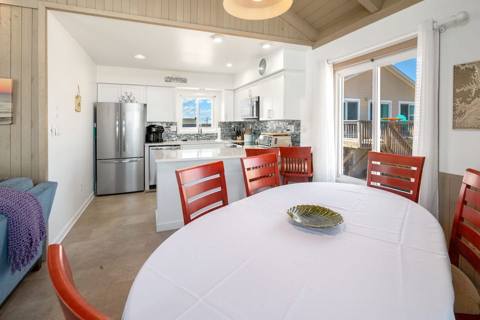 Eat together in the beautiful Dining Area with views of the ocean!