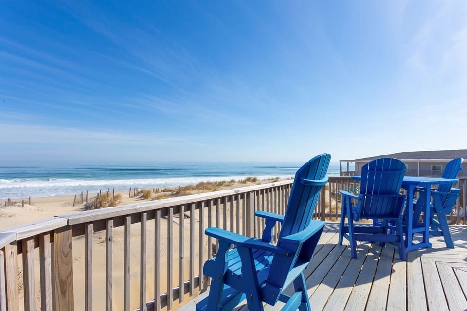 Enjoy unbelievable views from the oceanfront deck!