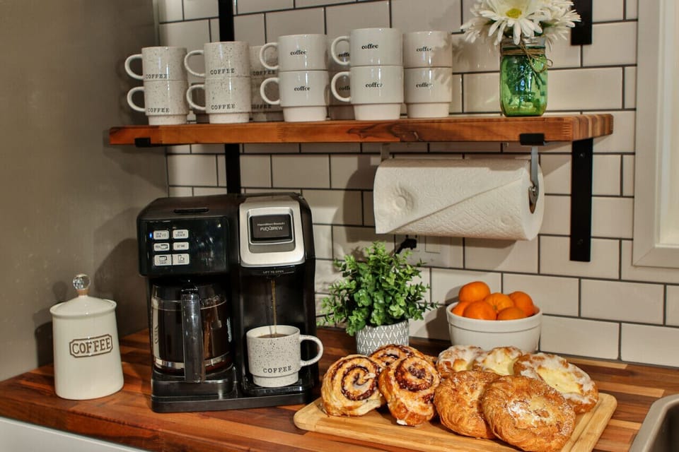 Dual Coffee Maker - Drip & Pod