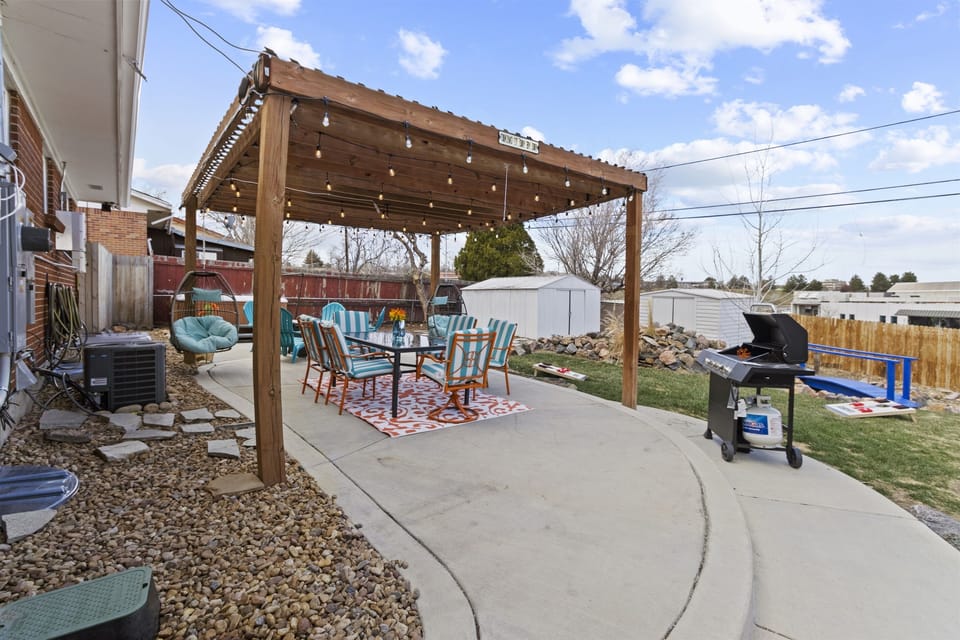 Garden Oasis: Backyard Bliss with Patio Gazebo! 🌳🏡🌟