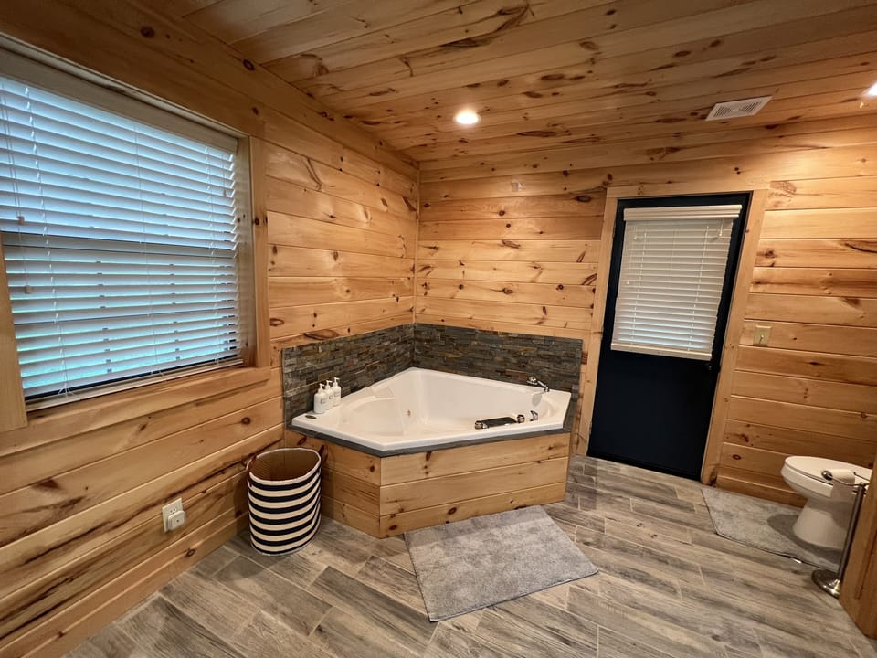 Take your time enjoying a relaxing soak in the Jacuzzi tub! 