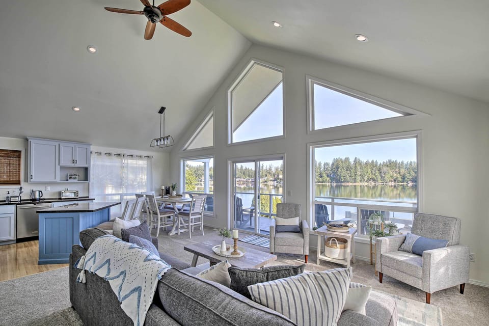 Living Area | Keyless Entry