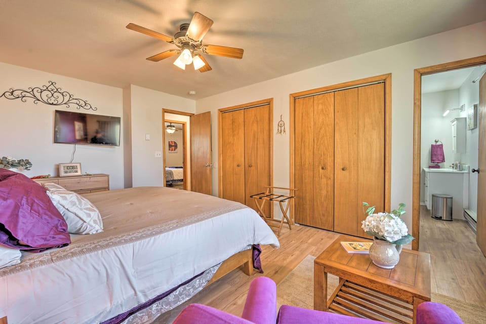 Bedroom 1 | Smart TV