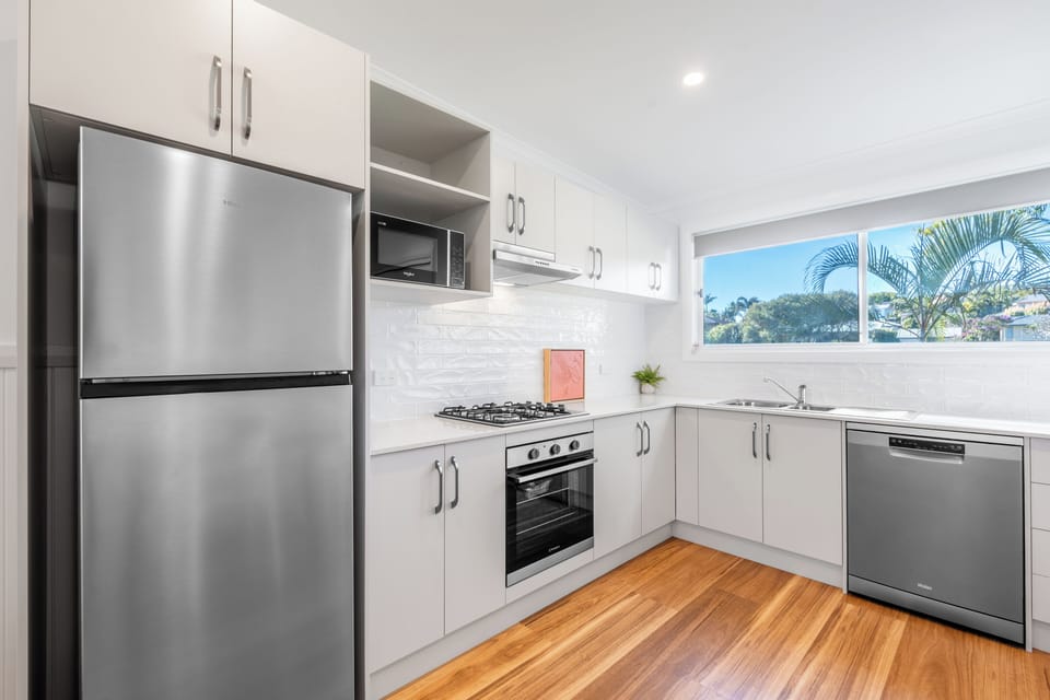 Premium Cabin, 2 Bedrooms, Garden View | Private kitchen