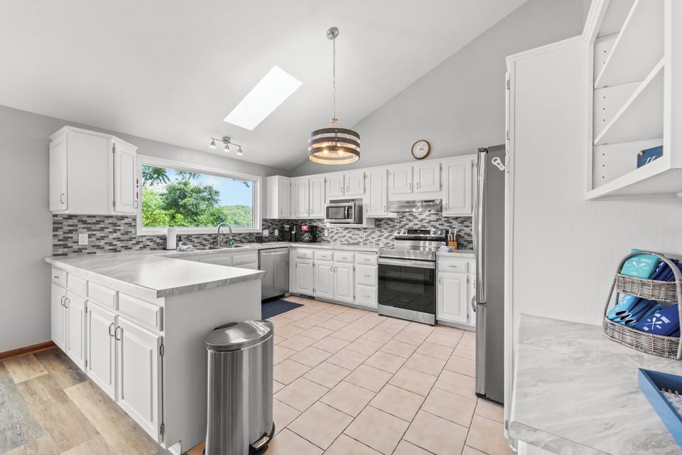 KITCHEN WITH LAKEVIEW