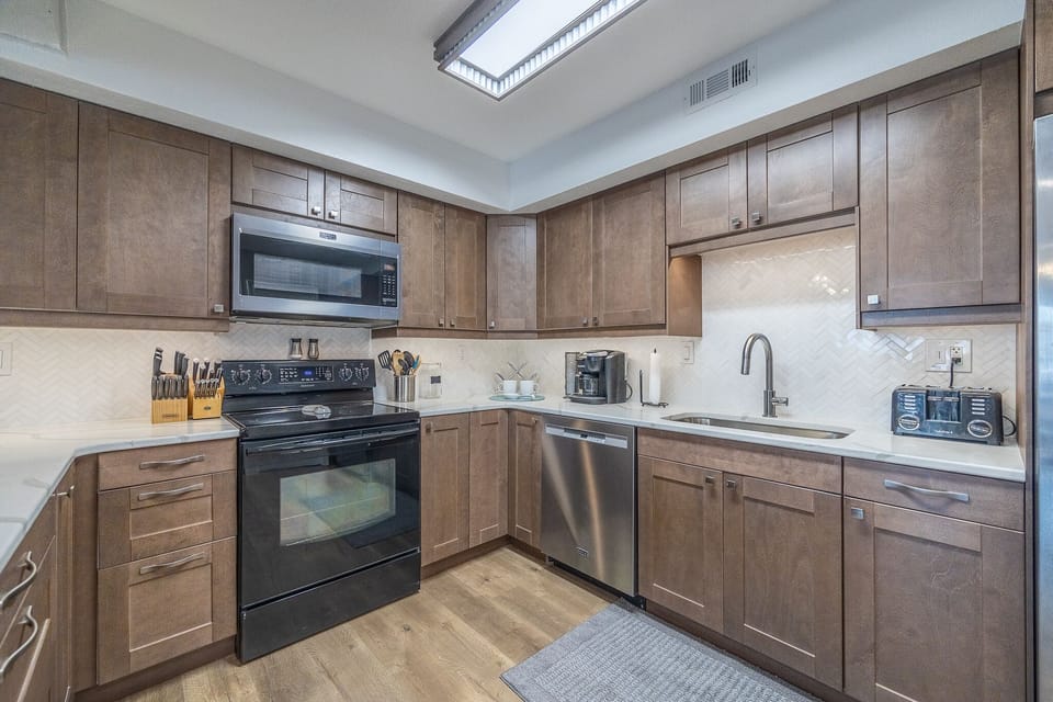 Kitchen lower level