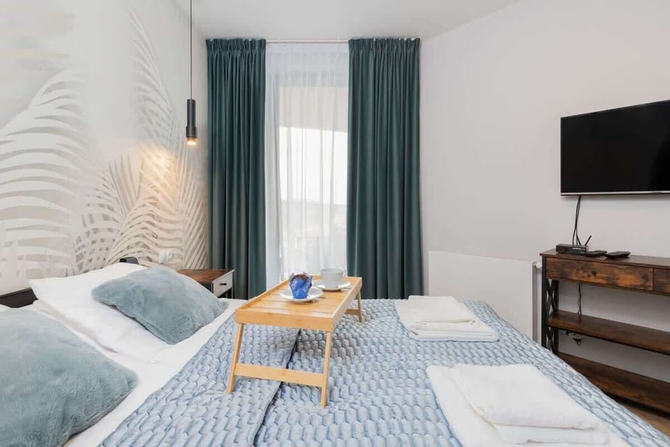 A quiet bedroom perfect for relaxing. 