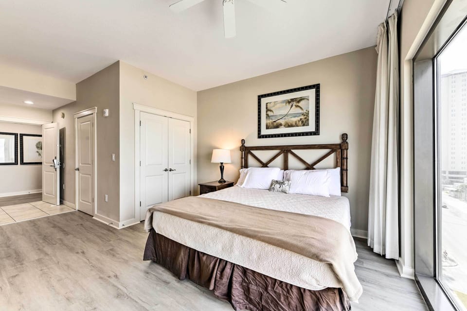 Bedroom 1 | King Bed