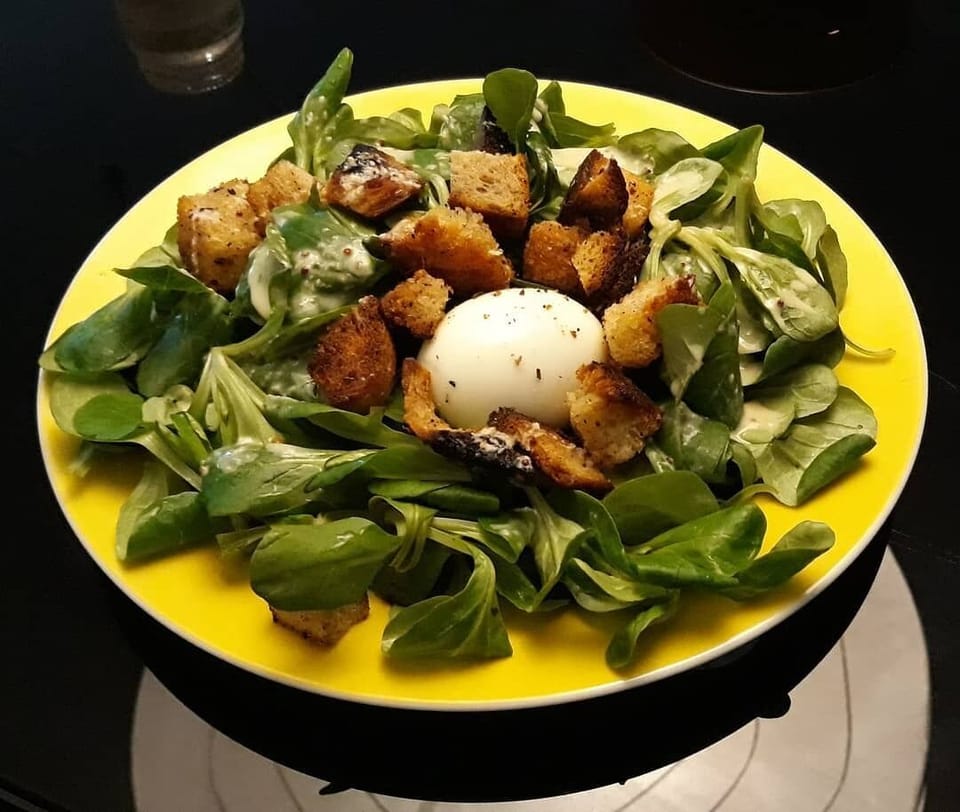 MÂCHE & CROUTONS & OEUF
(SWITZERLAND)