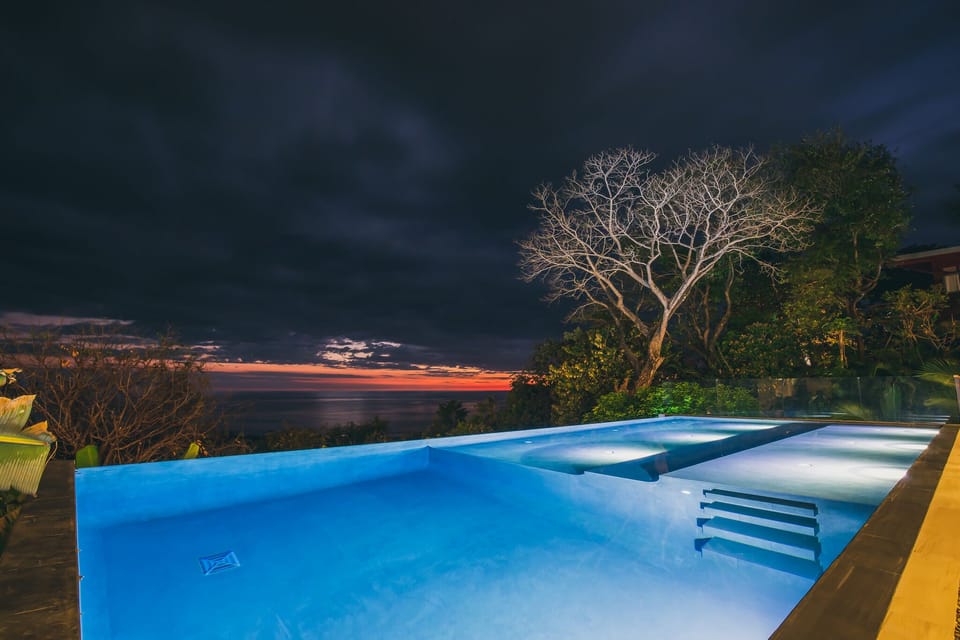 Private Pool with view (1)