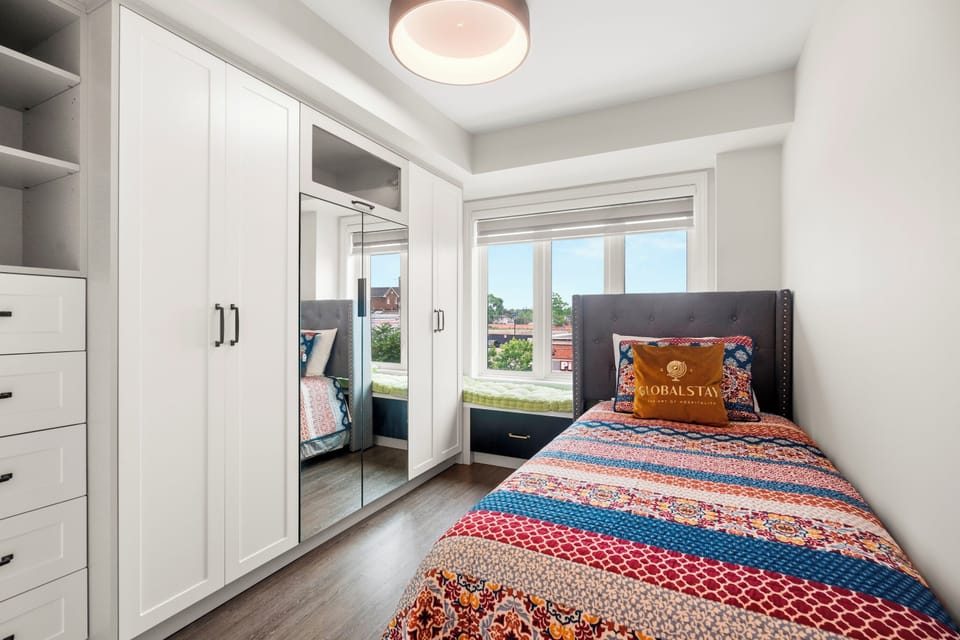 Premium Townhome, 2 Bedrooms, Terrace, Lakeside | 2 bedrooms, individually decorated, individually furnished, desk