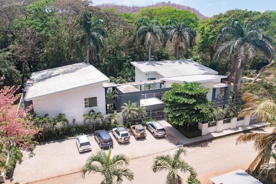 Tropical views from above, paradise at your feet.