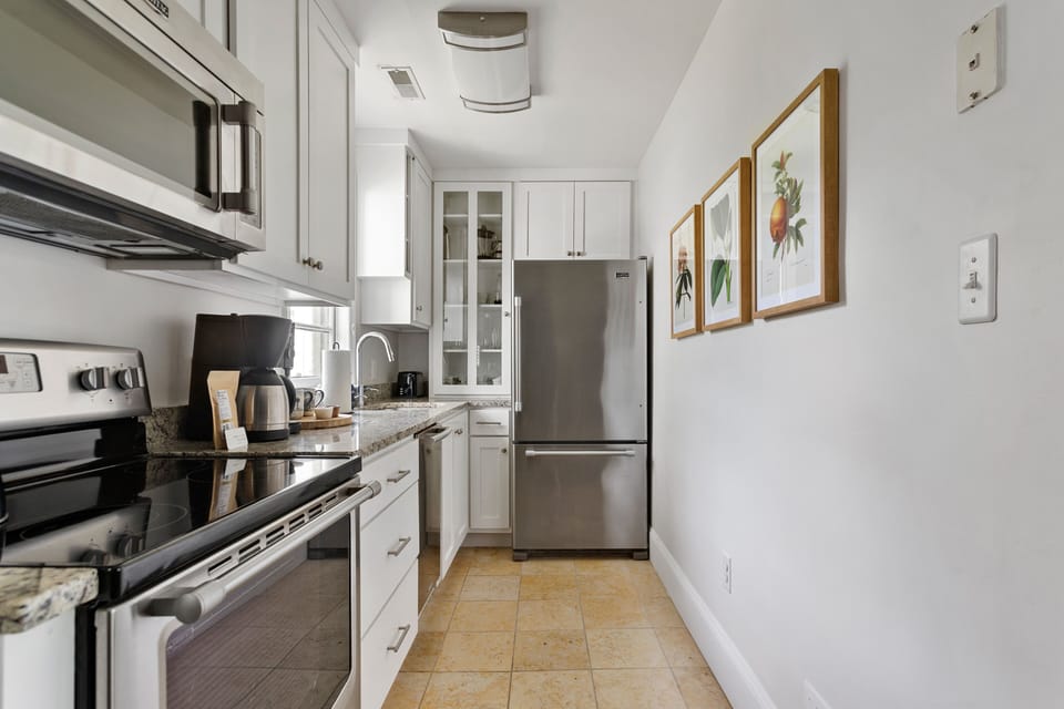 Hampton Park Oasis | Oswego Bungalow
