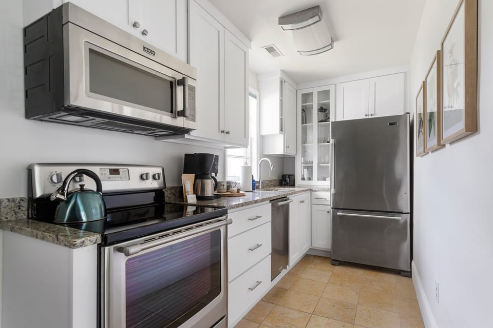 Hampton Park Oasis | Oswego Bungalow