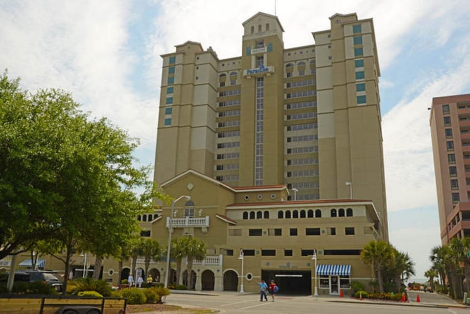 Stay at the Paradise Resort and enjoy all that Myrtle Beach has to offer.