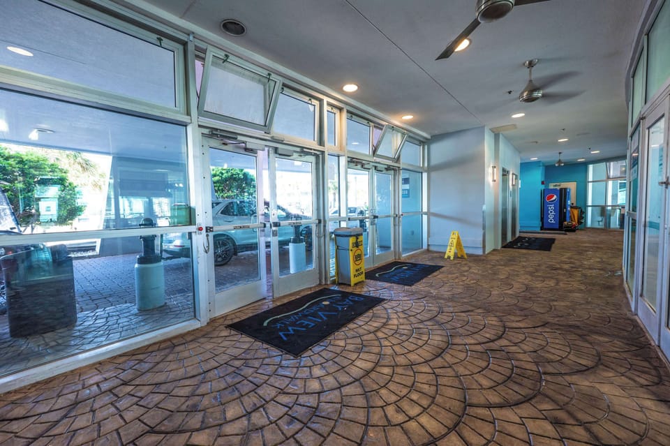 Bay View's Lobby