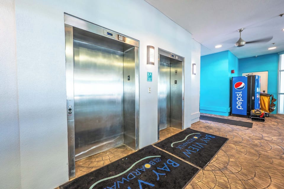 Bay View's Lobby