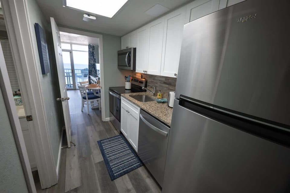 Full Sized Appliances in Kitchen