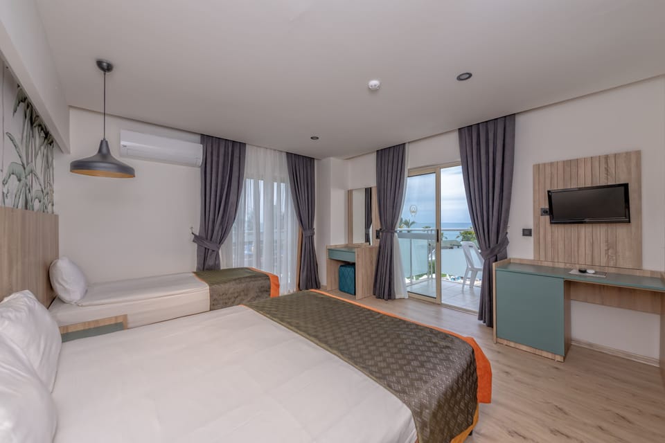 Minibar, desk, free WiFi, bed sheets