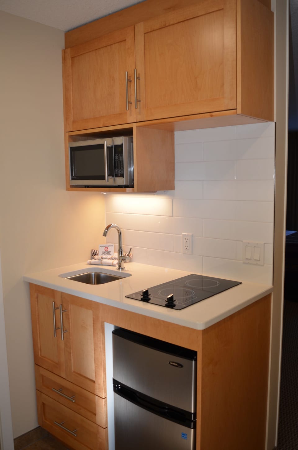 Classic Room, 2 Queen Kitchenette, Lakeview - No Pets | Private kitchen | Microwave, coffee/tea maker, freezer